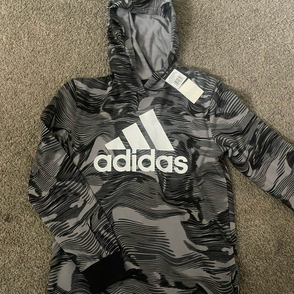 Boys Adidas Pull Over shirt brand new